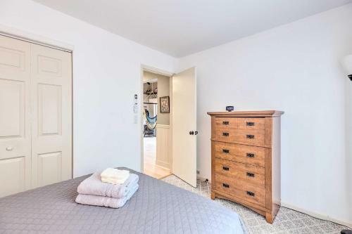 Top Shelf Home With Deck About 1 Mi To Ski Slopes!