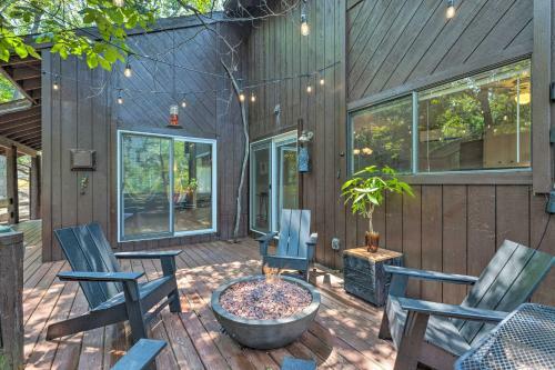 Top Shelf Home With Deck About 1 Mi To Ski Slopes!