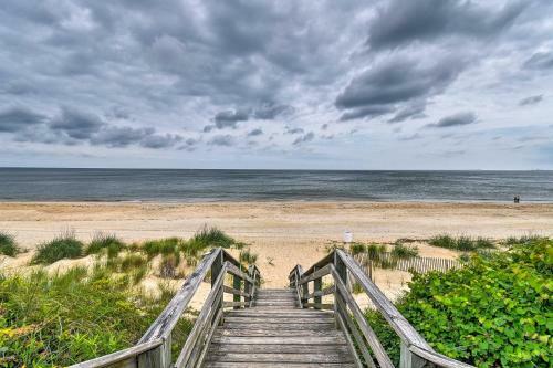 Vivid Home With Porch Walk To Ocean View Beach