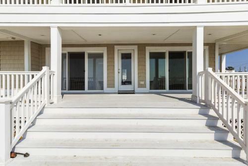 Water Front Delight On The Bay Home