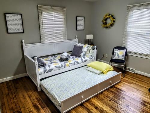 Beautiful, Modern & Convenient Home In Quinton, Va