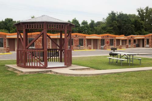 Motel Hickory House Inn