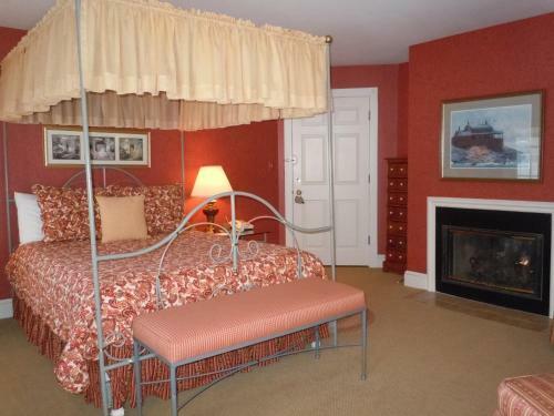 Bed & Breakfast Harbor House Inn