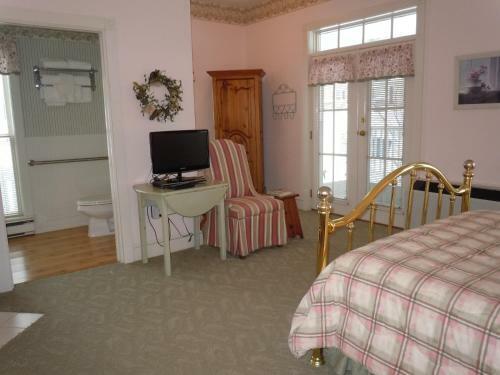 Bed & Breakfast Harbor House Inn