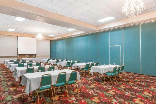 Hotel Ramada Grayling