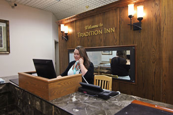 Hotel Summer Bay's Tradition Inn
