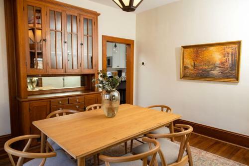 The Parkway Suite - The Historic Winona House