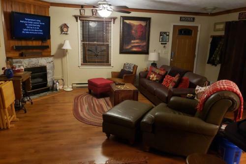 Lake Front Home 15 Min From Blueridge Mountains.