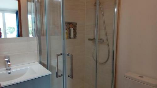 Chalet Du Lac Piscine � 5 Minutes de Disney Tgv Rer