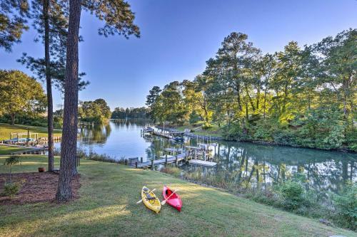 Waterfront Home In Quiet Cove Kayaks On-site