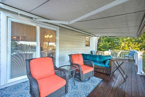 Waterfront Home In Quiet Cove Kayaks On-site