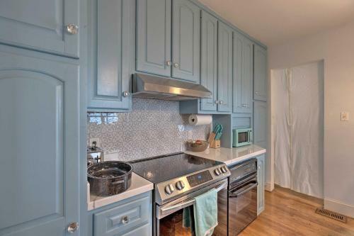 Beachfront Urbanna Home With Gas Grill And Deck!