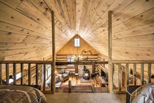 Scenic Cabin With Deck And Fire Pit - Near Hiking!