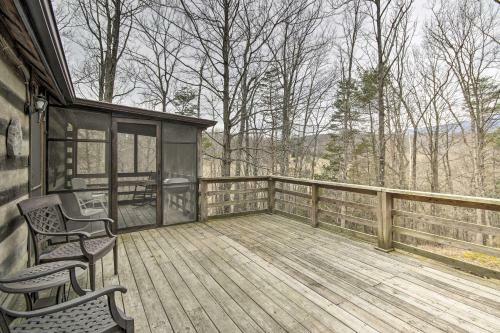 Scenic Cabin With Deck And Fire Pit - Near Hiking!