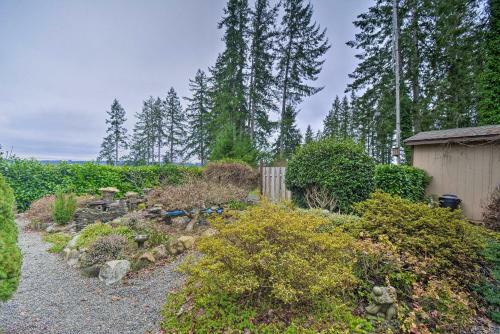 Coastal Cabin With Puget Sound And Rainier Views!