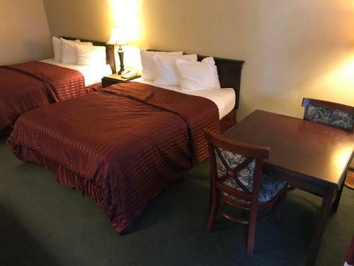 Hotel Smokey Point Motor Inn