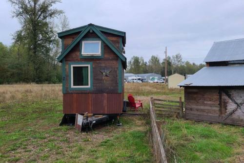 The Green Tiny Home On The Farm, Buckley, Wa