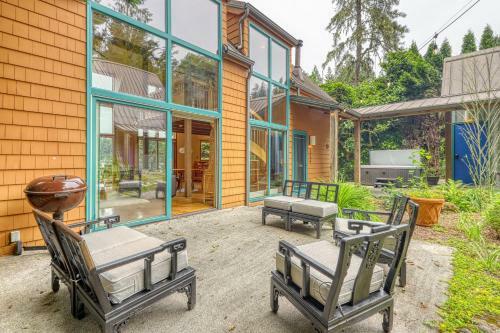 Lake Joy Waterfront Retreat