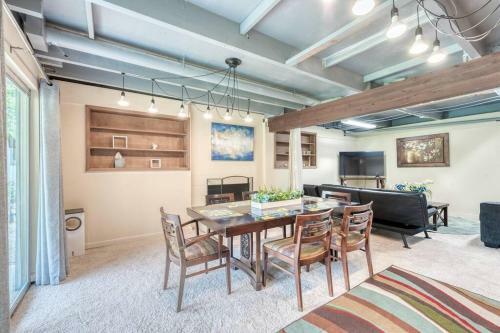 Wfh Villa: Move-in Ready House Near Downtown