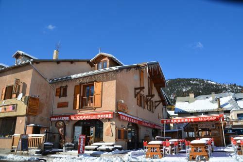 Hotel H�tel Alpis Cottia