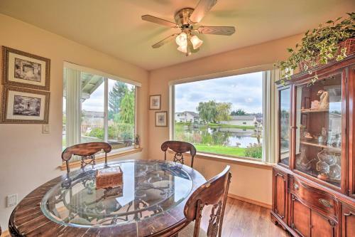 Upscale Home With Indoor Sauna On Sunset Pond!