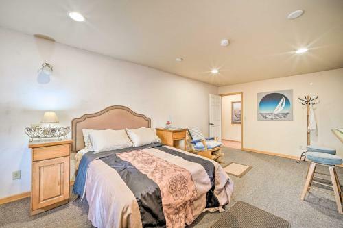 Upscale Home With Indoor Sauna On Sunset Pond!