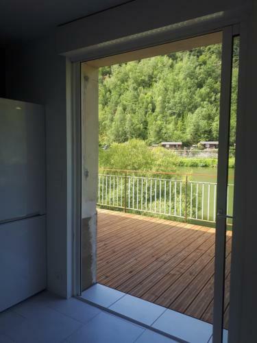 G�te R�nov� En Bord De Meuse