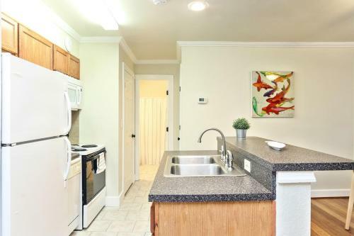Breezin Apartment A