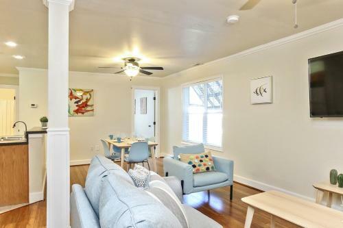 Breezin Apartment A