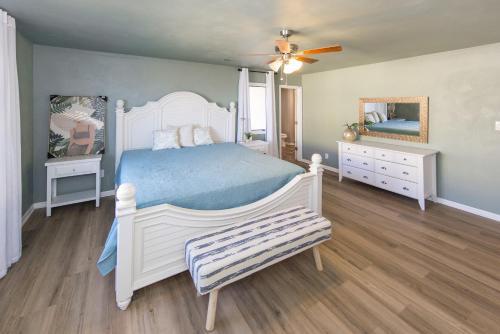 Dolphin Bay Home