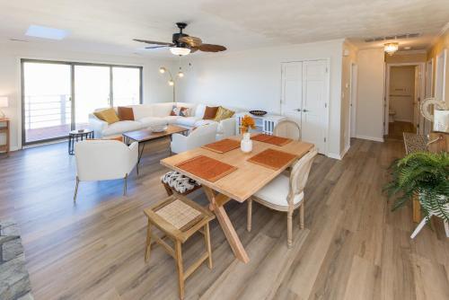 Dolphin Bay Home