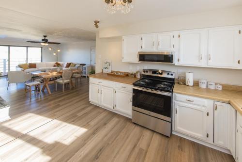 Dolphin Bay Home