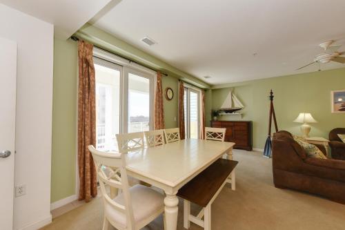 The Sanctuary - Sandbridge Retreat 222a