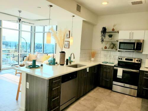 Apartamento The Paradise Place! Entire 1 Bdrm Apt W/ Balcony!