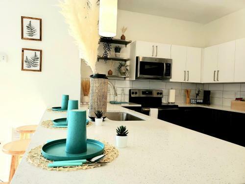 Apartamento The Paradise Place! Entire 1 Bdrm Apt W/ Balcony!