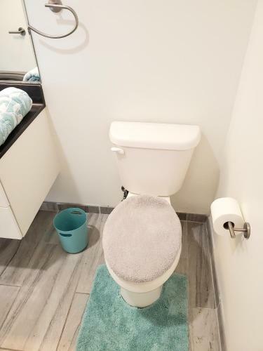 Apartamento The Paradise Place! Entire 1 Bdrm Apt W/ Balcony!