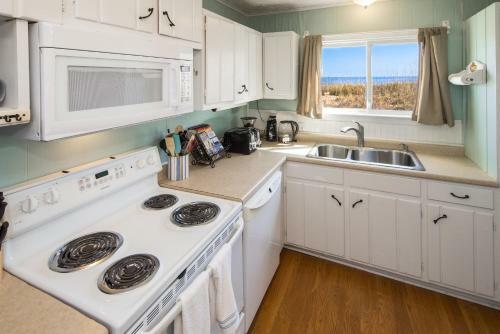 Seaside Oasis Oceanfront Beach House