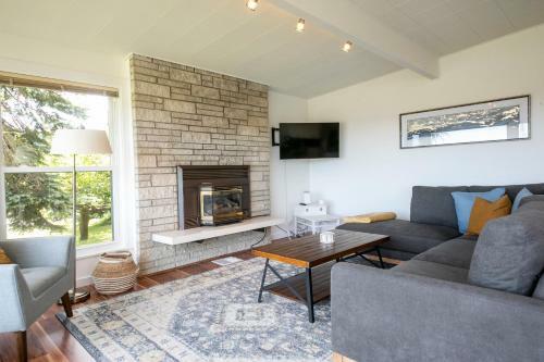 290 Sunny Side Island Retreat