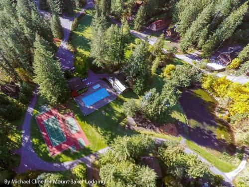 69sl - Upscale - Hot Tub - Wi-fi - Bbq - Sleeps 8 Cabin