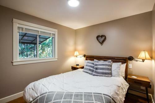 69sl - Upscale - Hot Tub - Wi-fi - Bbq - Sleeps 8 Cabin