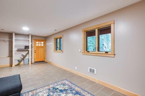 69sl - Upscale - Hot Tub - Wi-fi - Bbq - Sleeps 8 Cabin