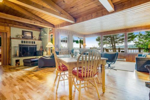Hale Passage Beach House
