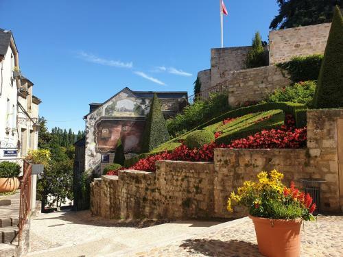 Le Sorbier 2 Bed/2 Bath Gite With Swimming Pool