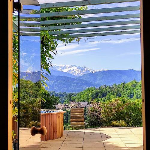 Bed & Breakfast Le Belv�d�re : Chambres Et Table D'h�tes