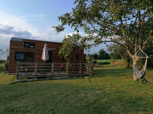 Tiny House Dans Jardin Priv� � La Campagne