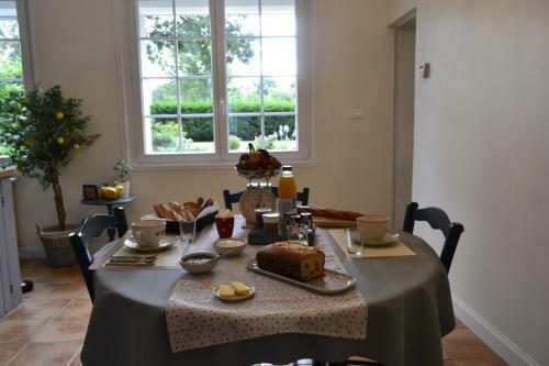 Bed & Breakfast Au C?ur De M�nest�rol Chambre �motion