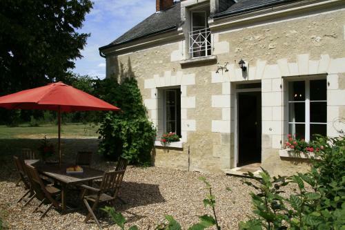 G�te Du Moulin De Montr�sor