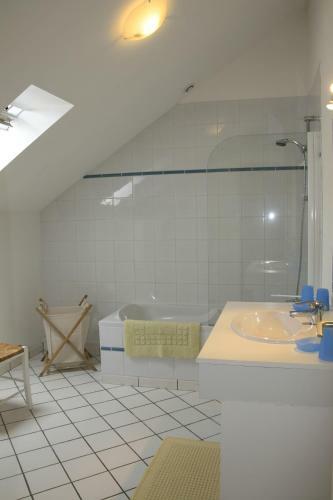 G�te Du Moulin De Montr�sor