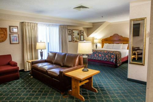 Hotel Bavarian Inn Lodge