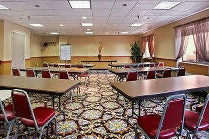 Hotel Baymont Inn & Suites South Haven
